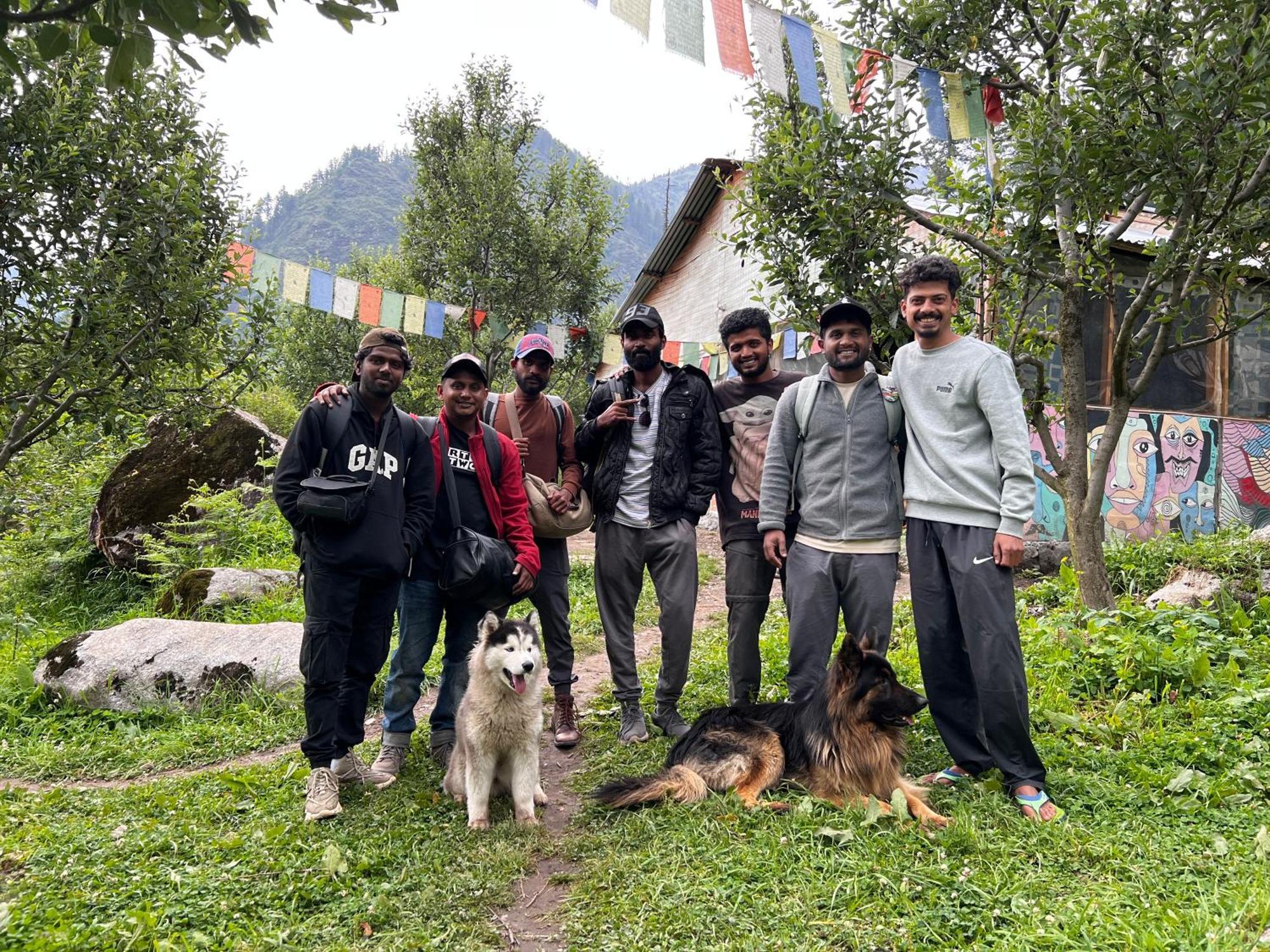 Old Brahma Homestay Kalgha Exterior photo