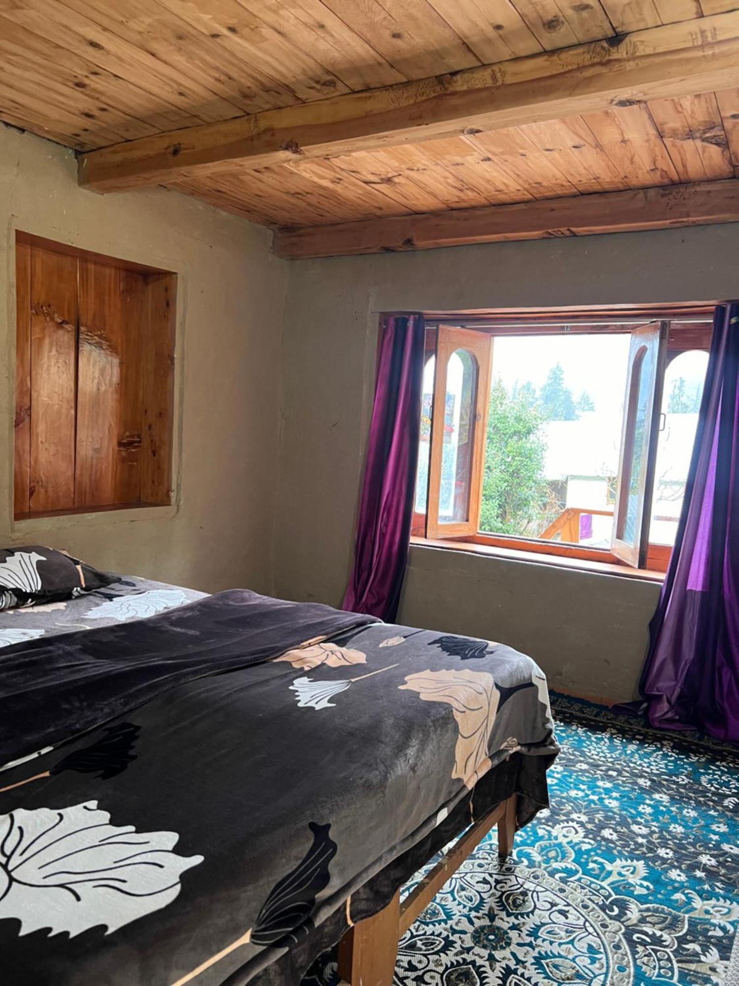 Old Brahma Homestay Kalgha Exterior photo
