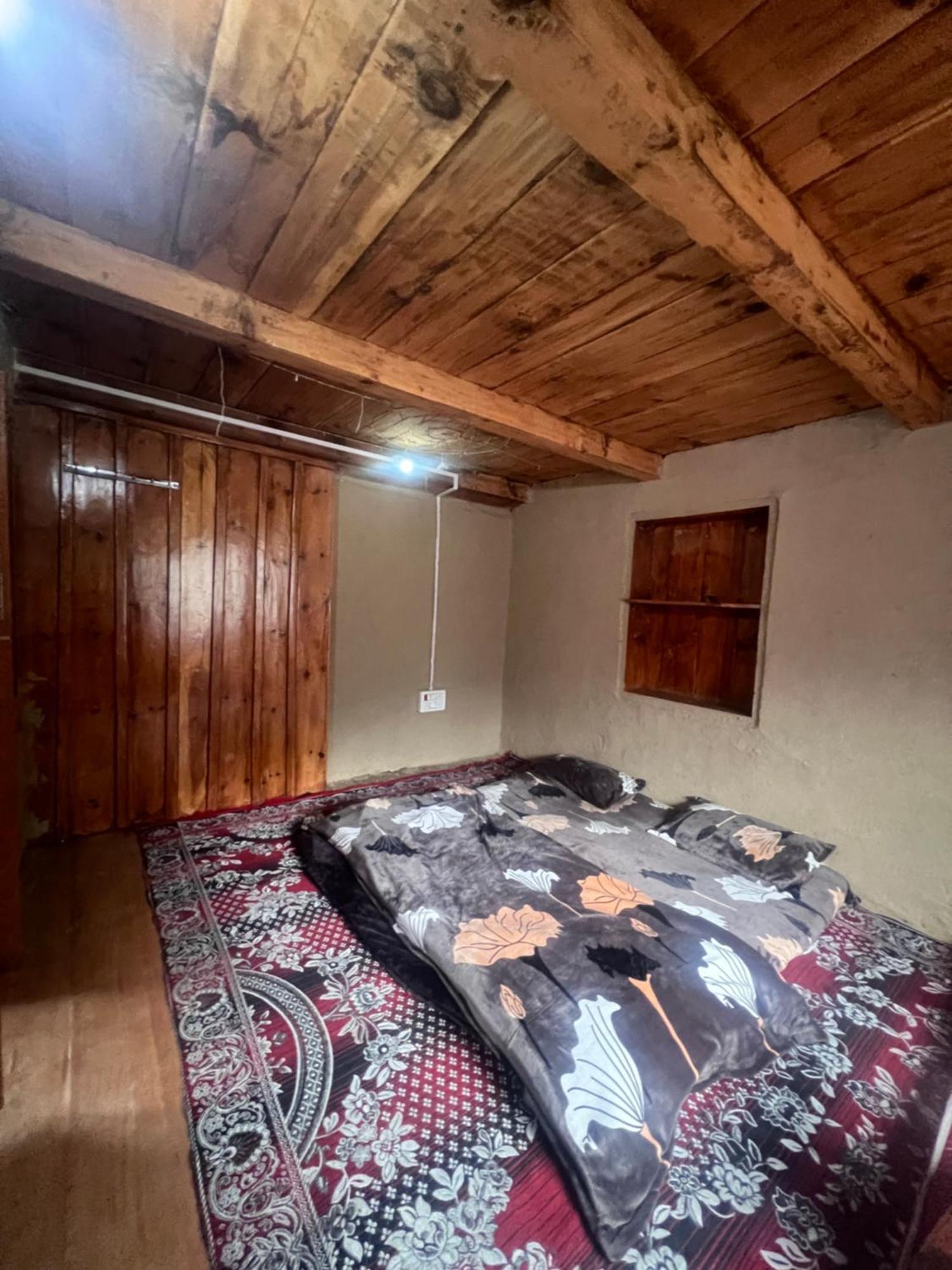 Old Brahma Homestay Kalgha Exterior photo